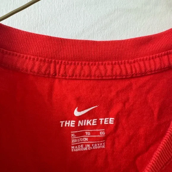 Nike Red Liverpool F.C. Short Sleeve Tee - Picture 2 of 3
